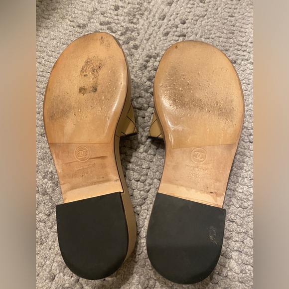 Chanel slides sandals authentic comes with box and receipt SIZE 36.5 - Picture 4 of 5
